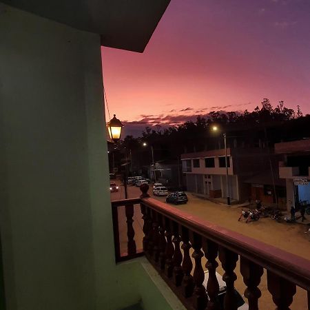Hostal Kollaron Chachapoyas Exteriör bild